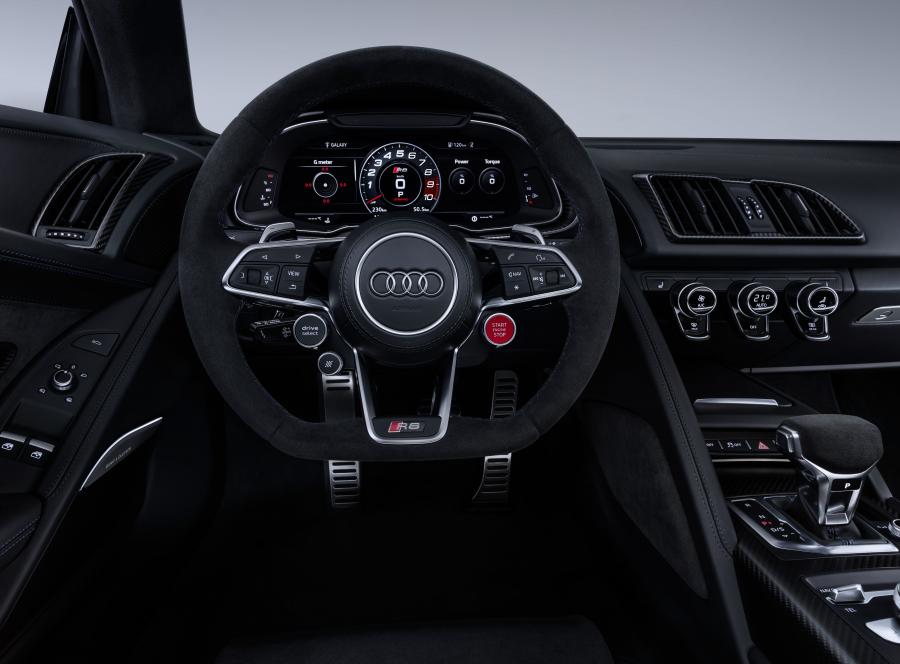 Торпедо Audi R8 V10 Performance 2019 года  (WW) (фото 10 из 43)